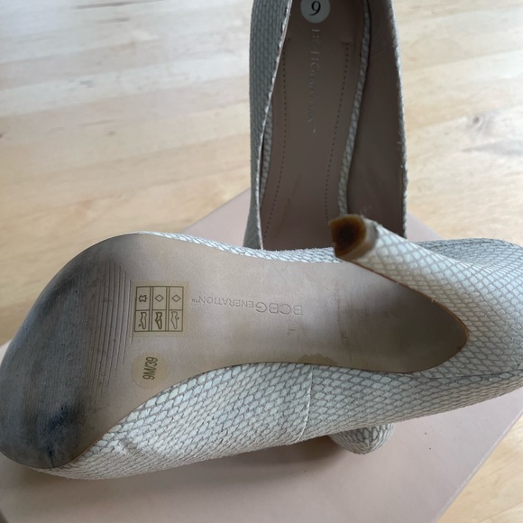 BCBGGeneration Parade Platform Pumps 9M White Snakeskin Stiletto. - Picture 5 of 8